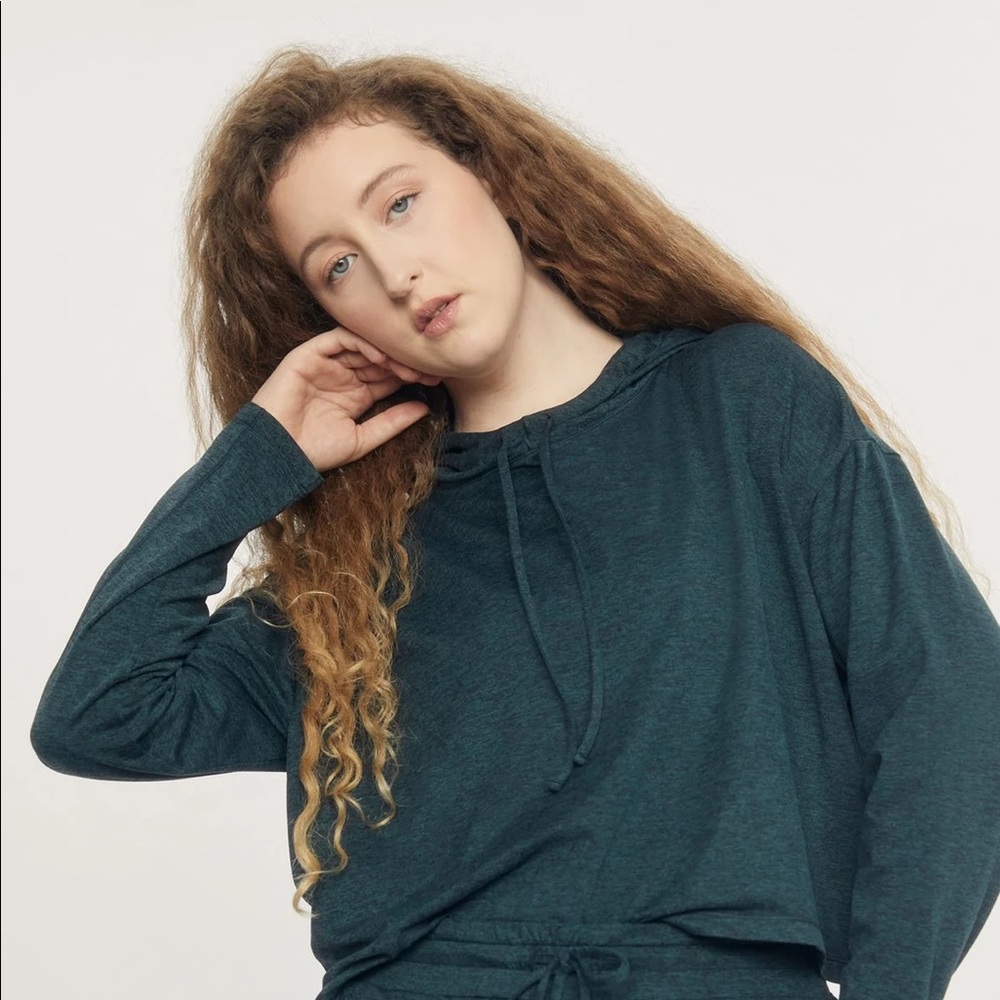 NWT Girlfriend Collective R&R Hoodie in Moss